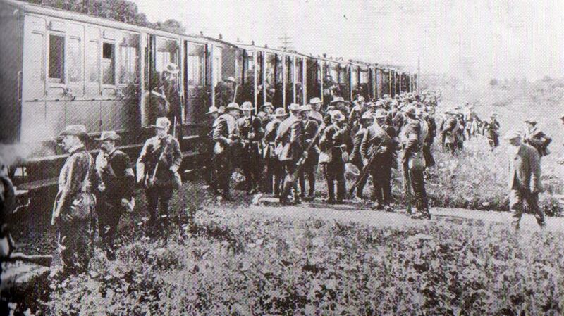 UVFmen arriving at Gilligan Training Camp in July 1914