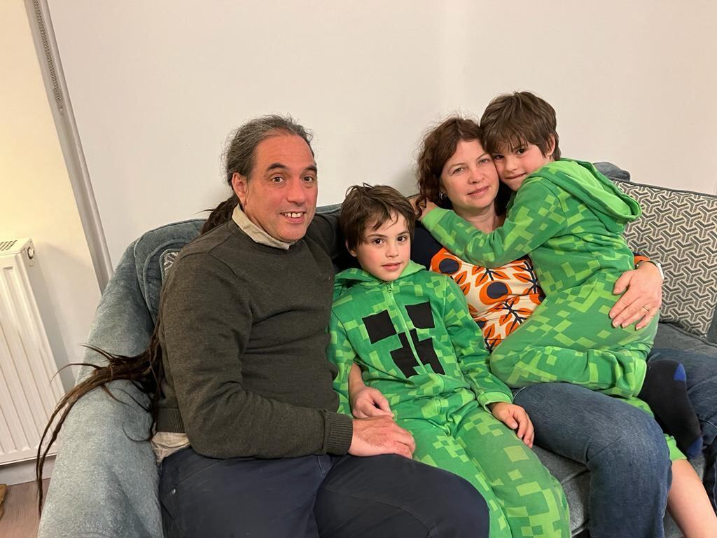 Huw Leggate, Dáire, Fiachra, and Claire McKenna.