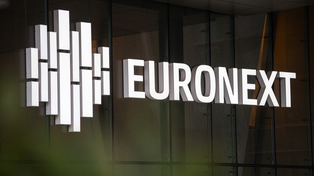 The pan-European Stoxx 600 index ended flat after rising as much as 0.8 per cent earlier in the session as positive sentiment ebbed away in the afternoon.