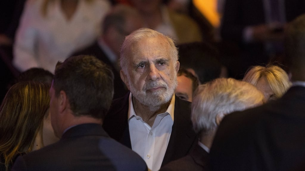 Carl Icahn owned $45.8 million Apple shares at the end of last year