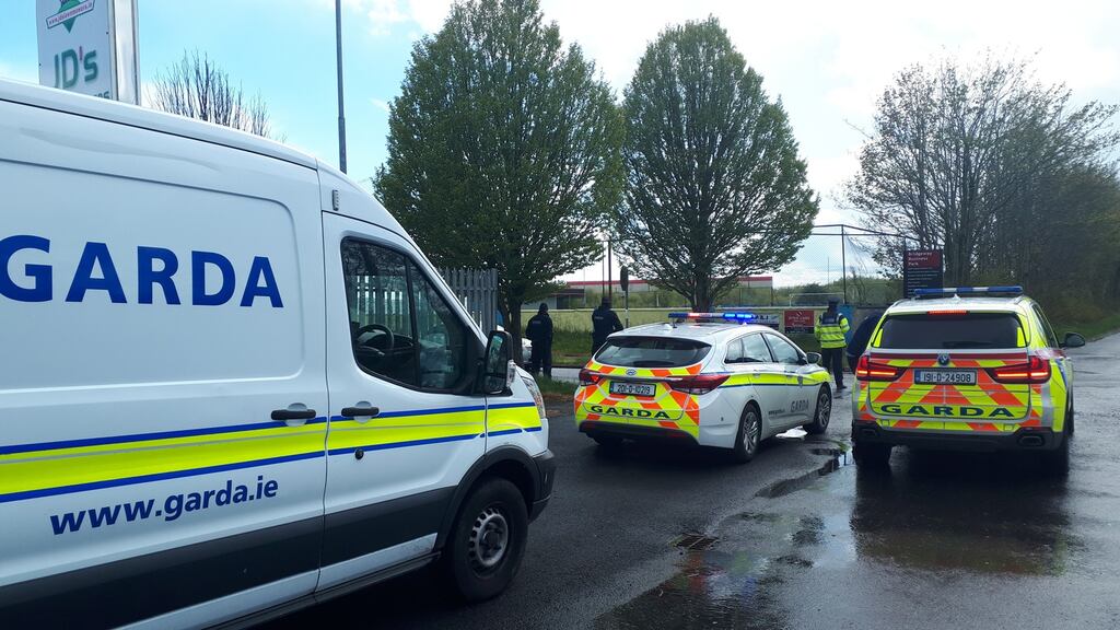 Several units of uniformed gardaí were drafted in to maintain a ‘watching brief’ at the site of the marquee, in a bid to prevent any unrest from taking place.