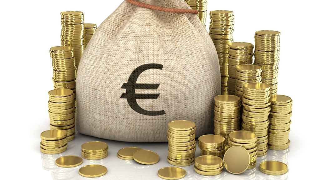 The current target assumes the next administration will have €8.8 billion at its disposal for new tax-and-spending measures from 2016 to 2020. The major largesse would come only in 2020, after the structural deficit is wiped out in 2019