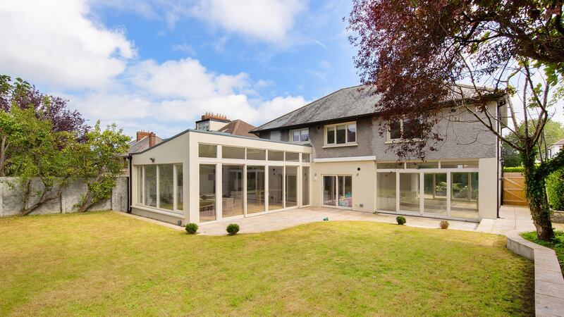 Kitchen extension and corner garden