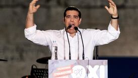 Yes side takes narrow lead ahead of Greek vote