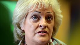 Public servants to pursue 30-hour working week