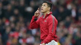 Alexis Sanchez ready to sign for Manchester United