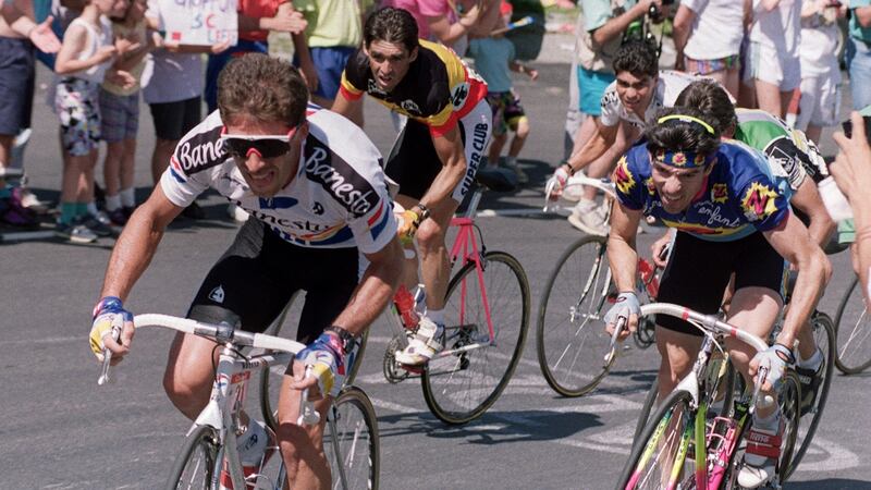 Pedro Delgado breaks away during the 1990 Tour de France. Photo: Pascal Pavani/AFP via Getty Images