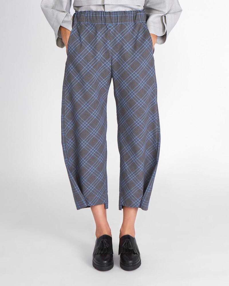 Cropped wool trousers in fine merino wool from Savile Row, €290, by Cleo Prickett