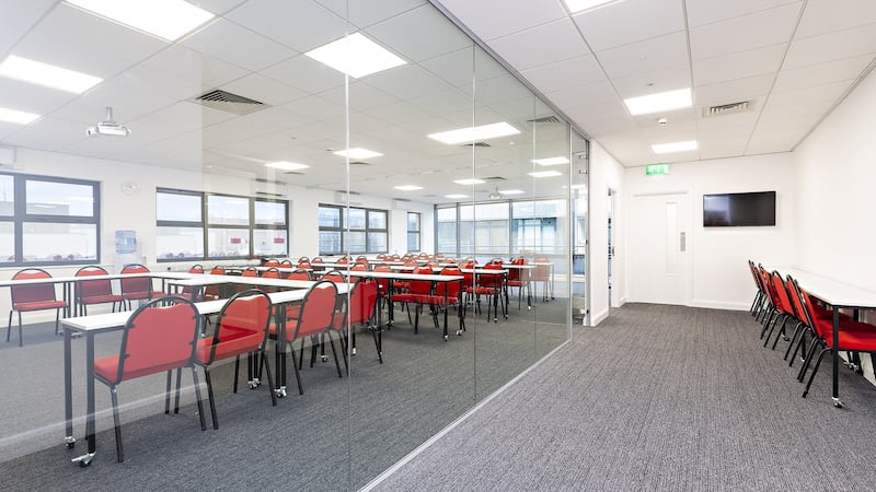 English language school British Study Centres occupies the penthouse floor