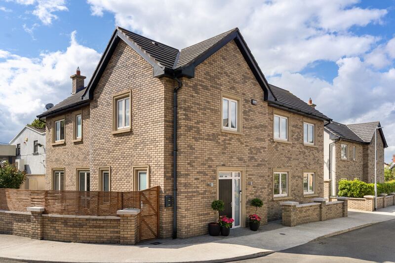 2 The Lodge, Hersil Wood, Knocklyon, Dublin 16