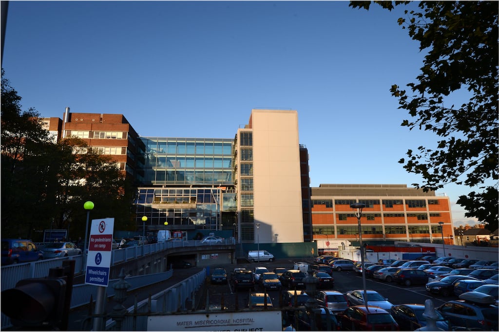 5/10/2012. - NEWS - GV - General View -
Mater Hospital, Dublin.
Photographer: Dara Mac Dónaill / THE IRISH TIMES
Photographer: Dara Mac Donaill / THE IRISH TIMES