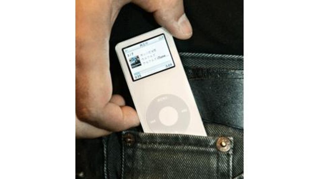 Apple boosted its sales of iPods to over 21 million in the last
three months of 2006, contributory factor in record quarterly
profits of $1 billion (1772 million) at the company. In the
previous quarter, Apple shipped 8.7 million iPods.