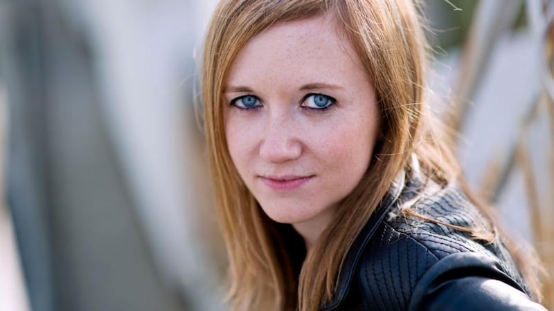 The Versions of Us by Laura Barnett: Review