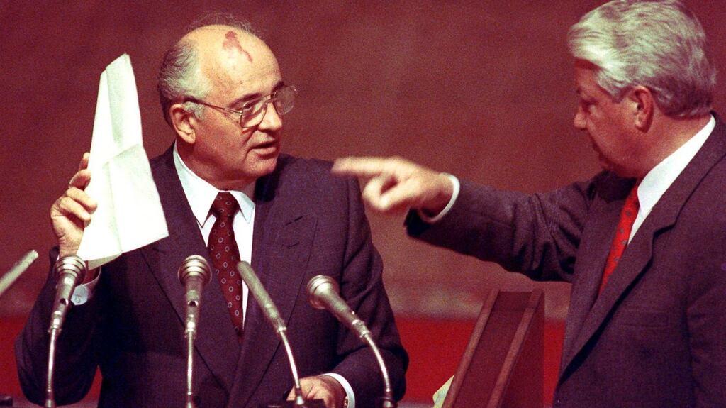 Soviet President Mikhail  Gorbachev, left, and Russian Federation President Boris Yeltsin, right, 1991. Photograph: Boris Yurchenko/AP