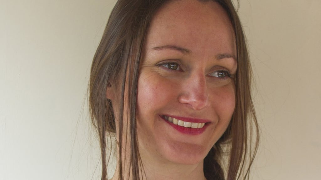 Sarah Carroll author of The Words That Fly Between Us