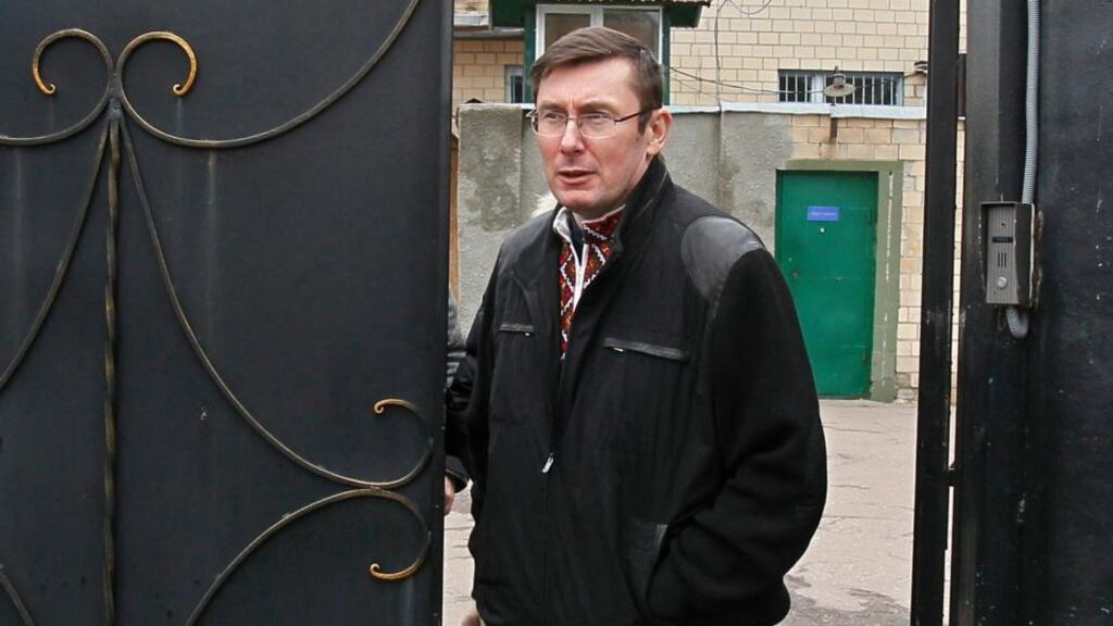 Ukraine's former interior minister Yuri Lutsenko leaves prison yesterday in Makoshino