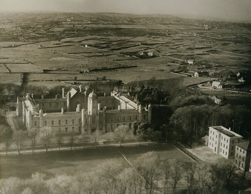 Ollscoil na Gaillimhe, ca 1910