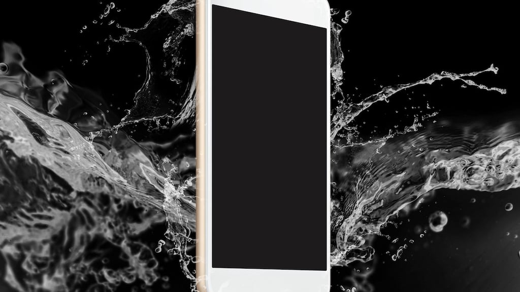 Water resistant smartphones reached 22.5 million units in the first nine months