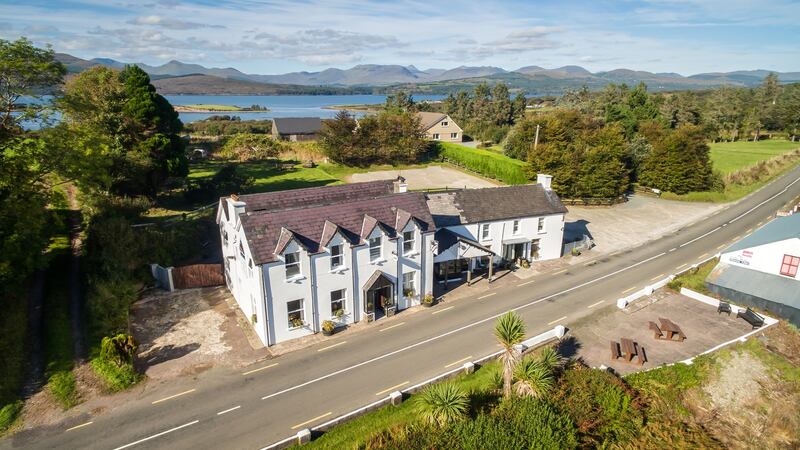 Country: Lake House, Cloonee, Tuosist, Kenmare, Co Kerry