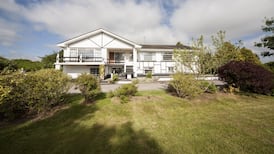 Ranch house with stables for €975,000