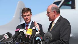 Australian ship trawls for signals from missing Malaysia plane