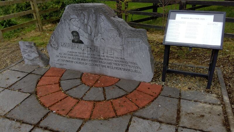 grianghraf: cathal de paor