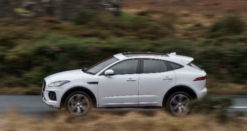 JaguarDrive Control in all E-PACE models gives customers a choice of four driving modes, selected using buttons on the centre console: Normal, Dynamic, Eco and Rain, Ice and Snow.