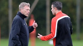 Man United will consider RVP contract extension - David Moyes