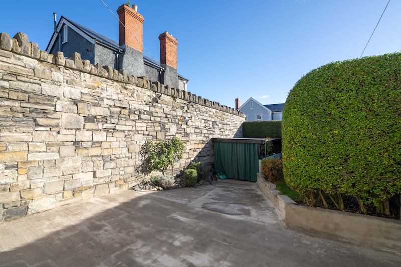 High limestone walls allow much privacy
