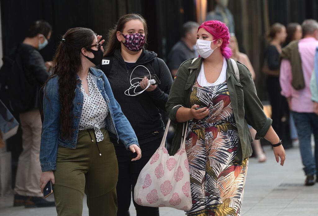 Average weekly earnings rose to a record €880.37 in the first quarter of 2022, an annual increase of 2.3 per cent, new figures show. 
Photograph: Dara Mac Donaill / The Irish Times