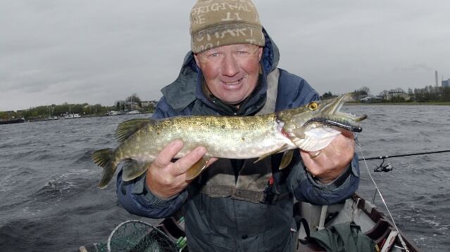 Mike Flanagan (Midland Topic and Sunday World) with 1.5kg pike from Duck Pond at Lanesborough