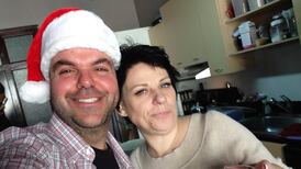 US woman who posed as Irish heiress extradited to UK to face fraud charges