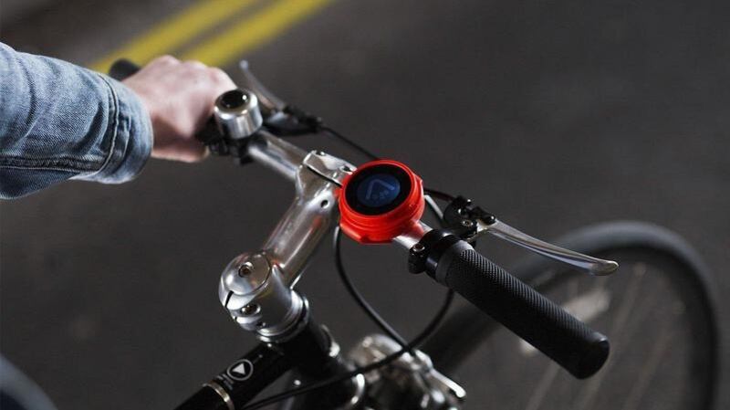 Beeline’s follow-the-arrow interface removes the unneeded distractions of Google Maps