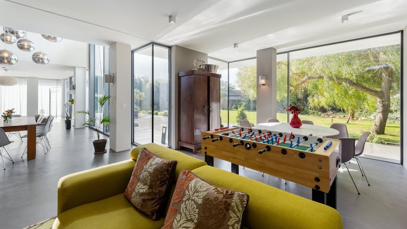 RP 12 Sandycove Avenue North