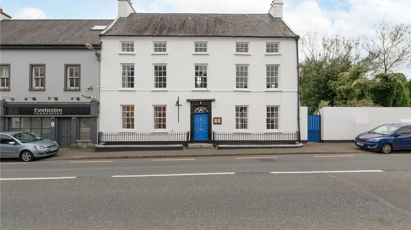 Country: Westropp House, Main Street, Innishannon, Co Cork