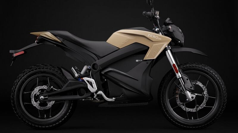 The only hint that this machine is any way different is the lack of a lever on the left bar and corresponding foot pedal.