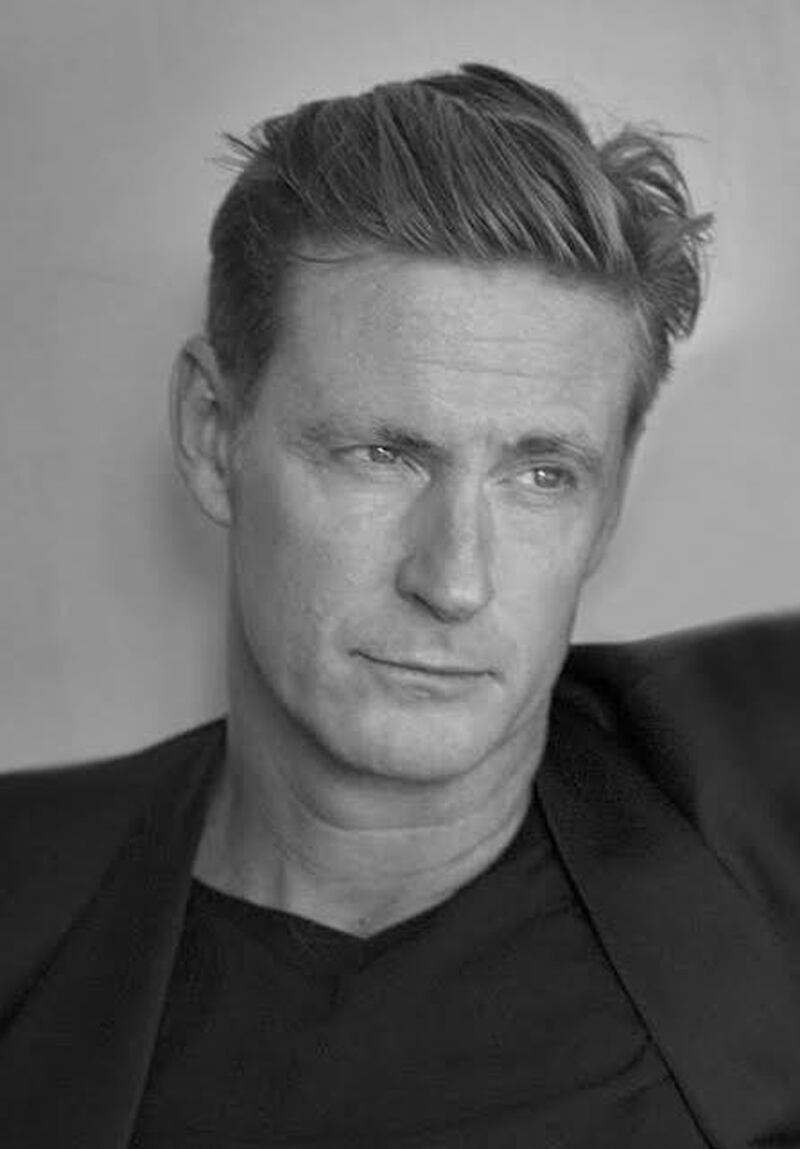 The figures in Bradley Wood’s cinematic tableaux brood, repose and daydream from inside lushly rendered rooms