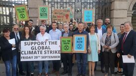 Politicians call on schools to allow students attend climate strike