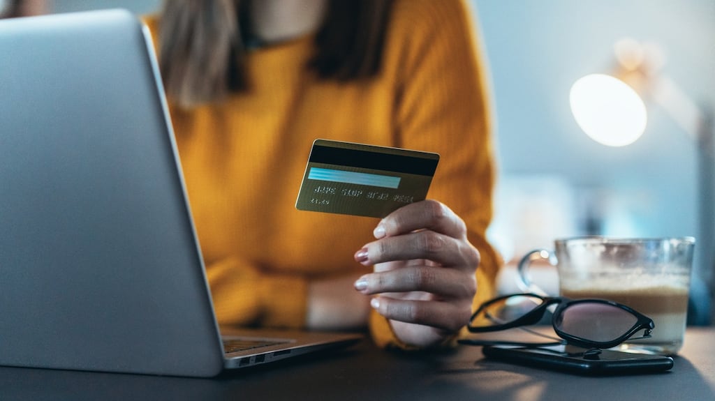 The PayPal research found women spent considerably more with Irish websites, at an annual total of €534 versus €351 spent by male respondents.