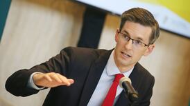 Mandatory quarantine ‘desirable’ amid concern over flights from abroad