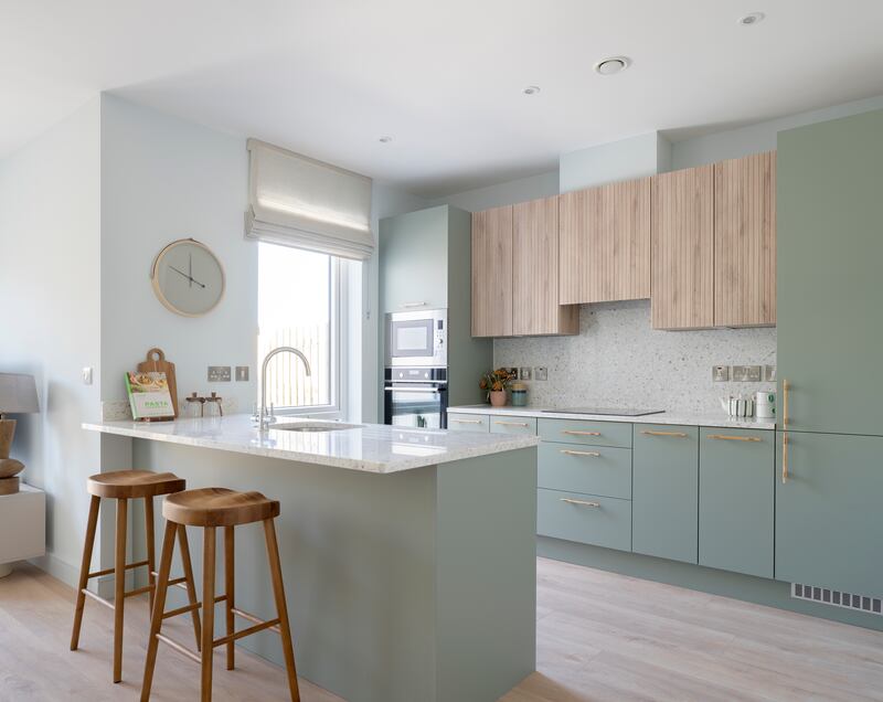 Kitchen with peninsula and window