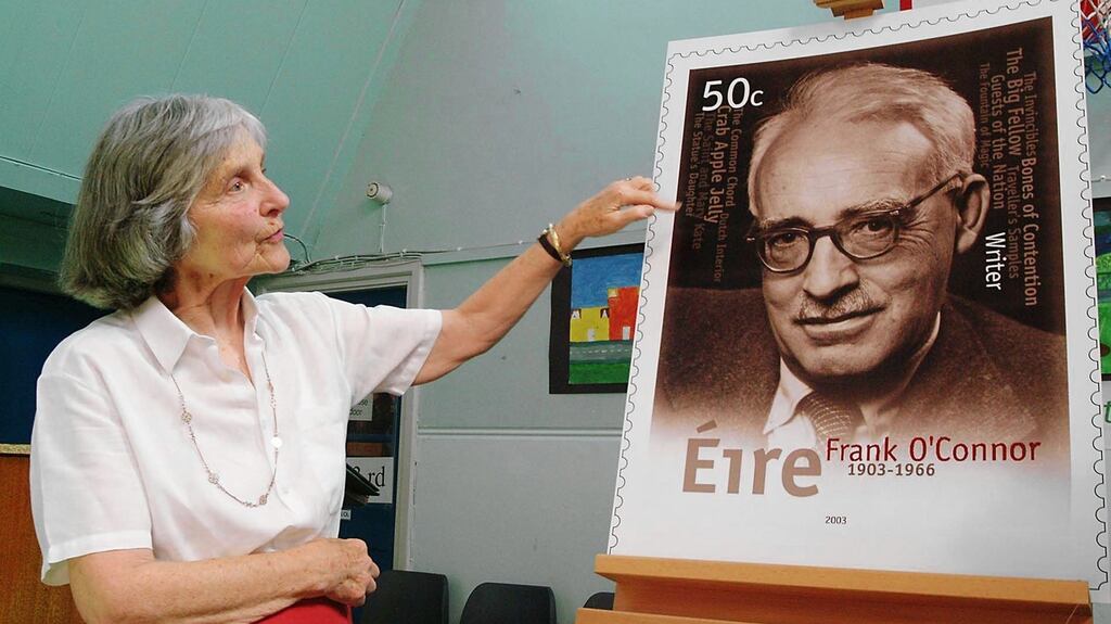 Harriet O’Donovan Sheehy, who died yesterday, aged 92, unveils a 50 cent stamp marking the centenary of the birth of her late husband, the renowned Irish writer Frank O’Connor, at St Patrick’s Boys School, Gardiner’s Hill, Cork, in 2003. Photograph: John Allen/John Sheehan Photography