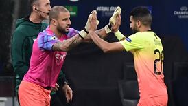 Kyle Walker ends up in goal as Manchester City draw