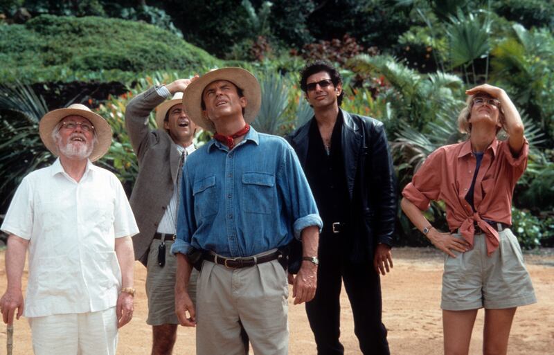 Jeff Goldblum with Richard Attenborough, Martin Ferrero, Sam Neill and Laura Dern in Jurassic Park:
