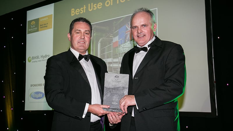 David McMahon, CEO, Emydex Technology, presents the Best Use of Technology award to Jack O'Connor, BHSL Hydro
