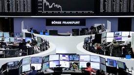 European shares fall in thin trading, energy shares weigh