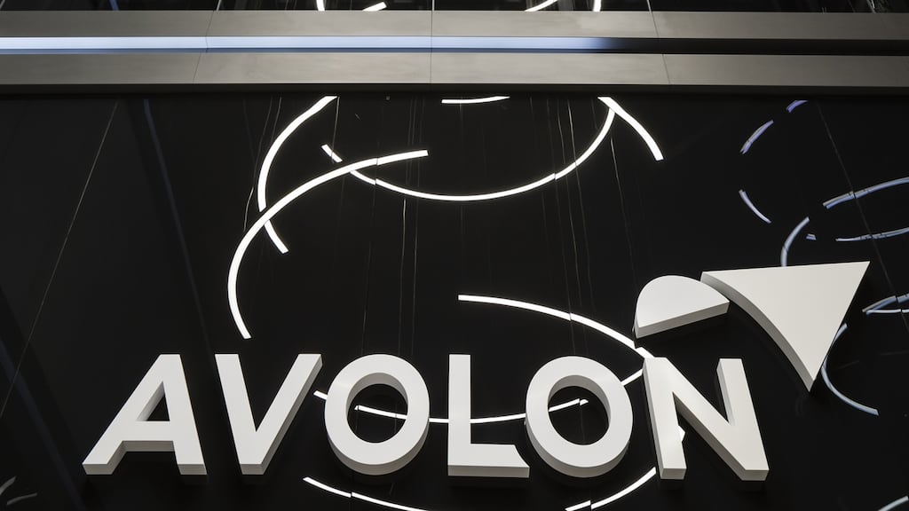 Irish aircraft lessor Avolon has begun High Court action against insurers over the loss of aircraft in Russia following that country's invasion of Ukraine.
