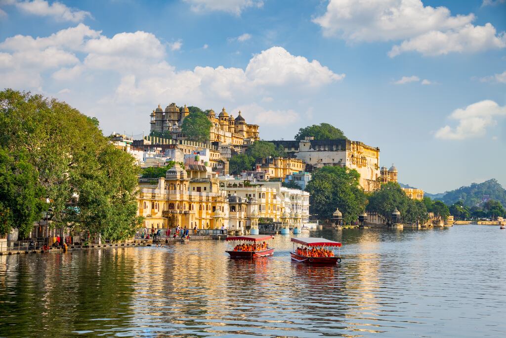 Explore the regal city of Udaipur in India