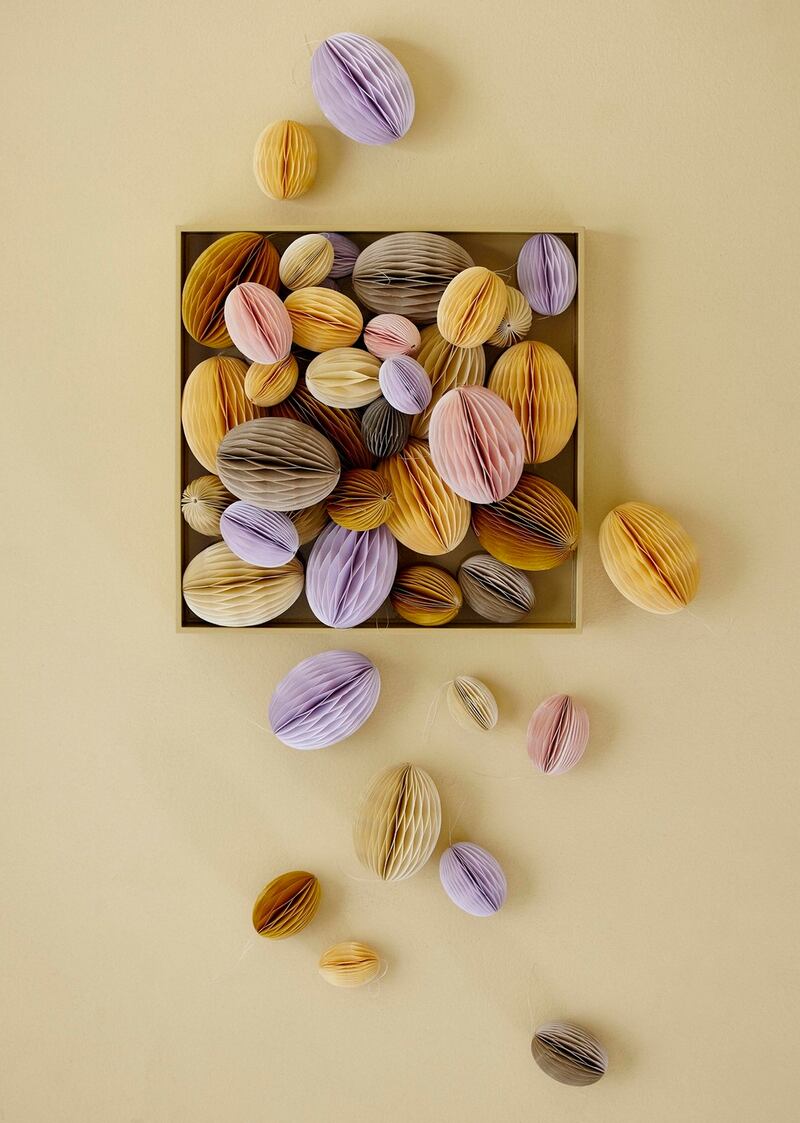 Swirl honeycomb egg-hanging decorations