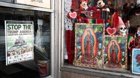 Immigration raids begin in Chicago as Trump doubles tariffs on Colombia over deportation flights